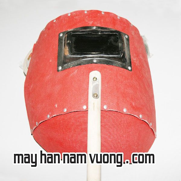 mặt lạ đỏ cầm tay