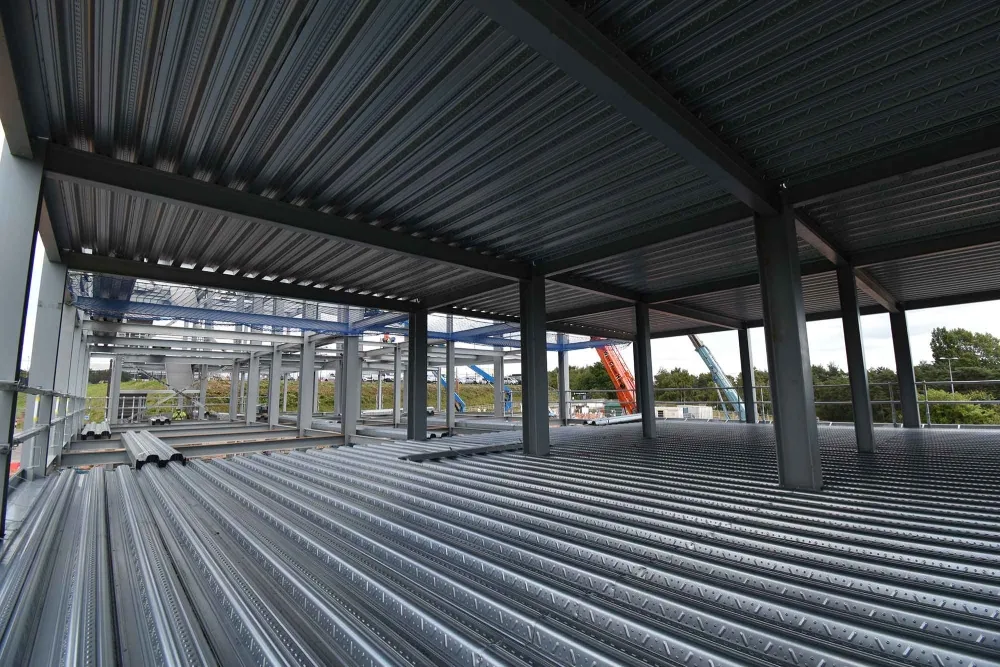 Thông số hình học và vật liệu trong tính toán sàn Deck